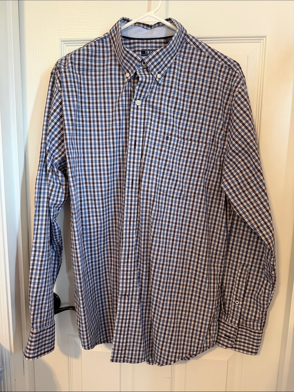Izod Men's Navy, brown and White Check Button-Down Shirt